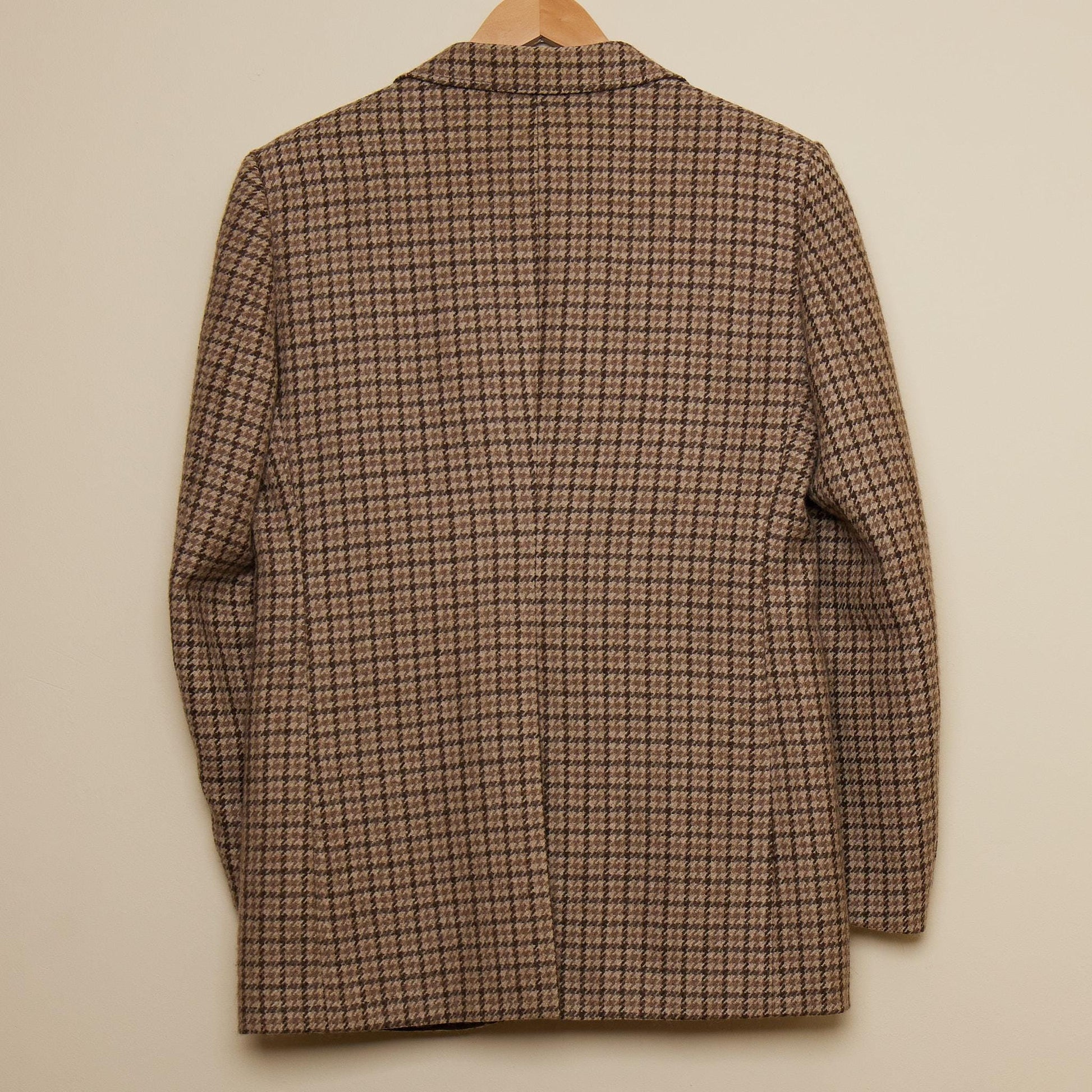 Heritage Elegance: Vintage LARGE Men's 100% Worsted Wool Brown Check Jacket – Timeless Classic in Grade A Condition